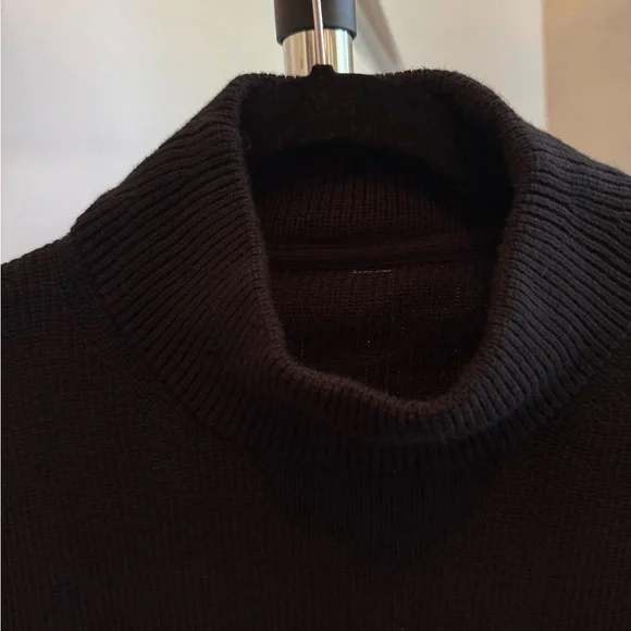 Lululemon Black merino wool blend Turtleneck Sweater - Picture 2 of 6